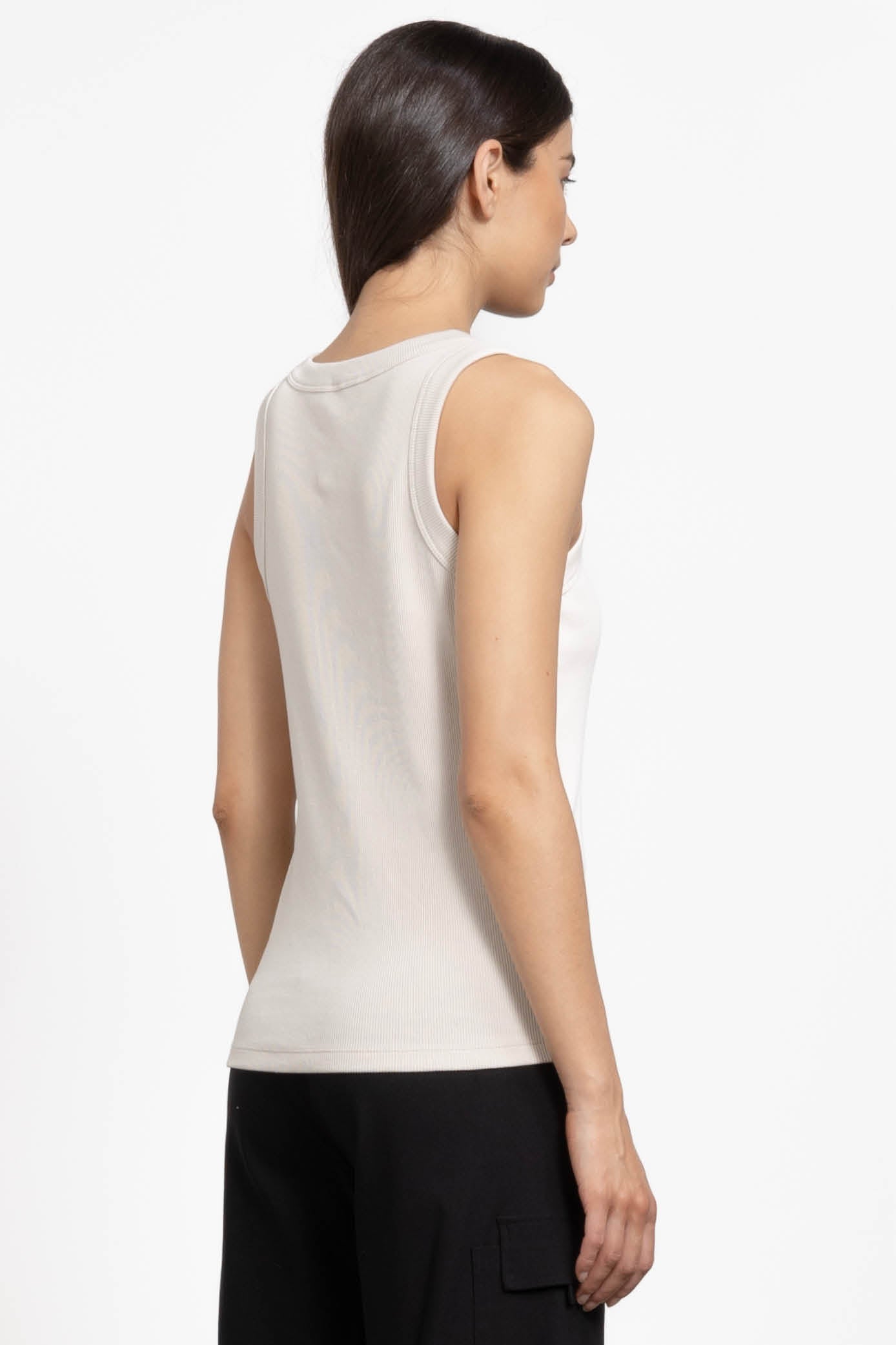 Staple Tank