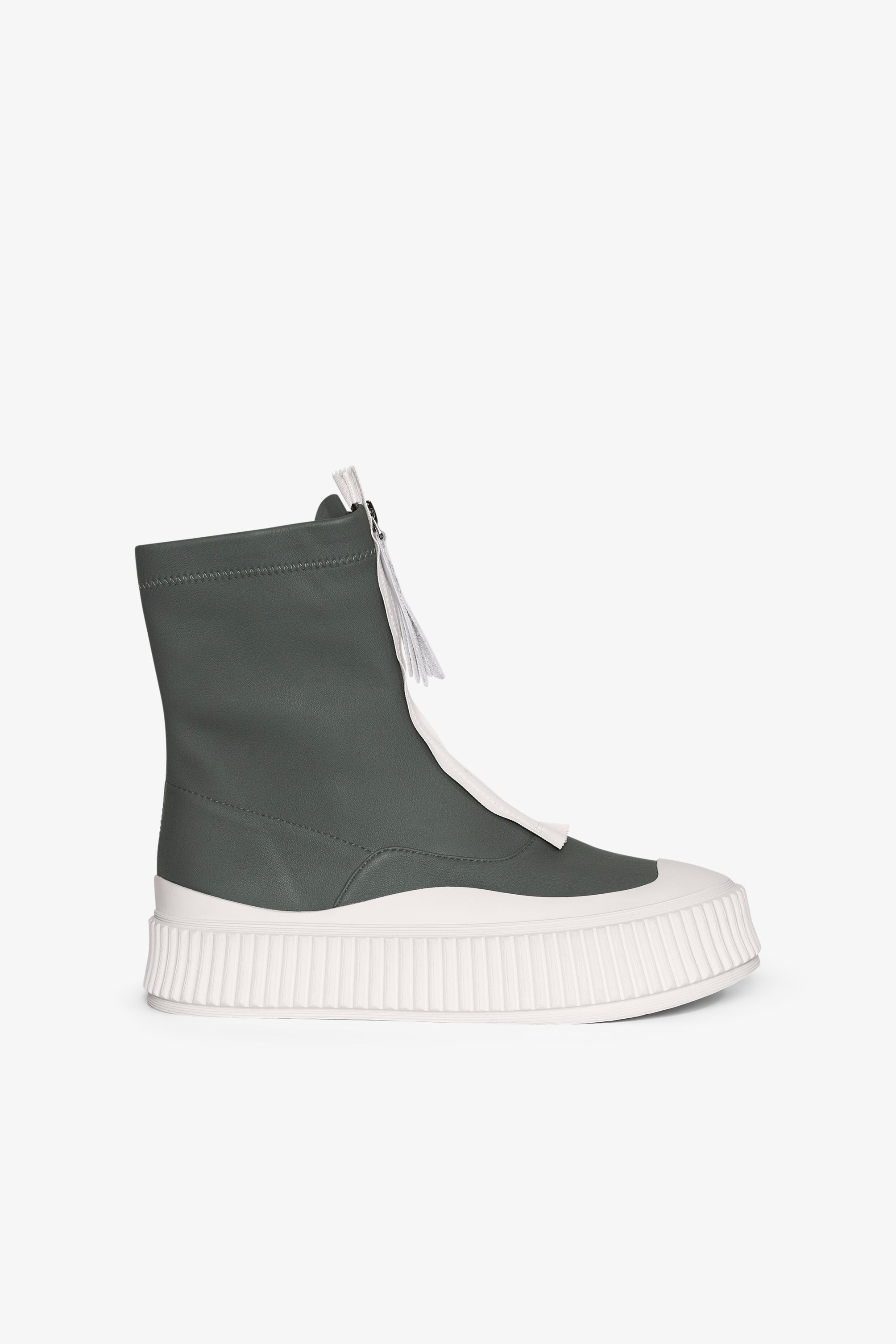 Ultrasonic Sneaker Boot