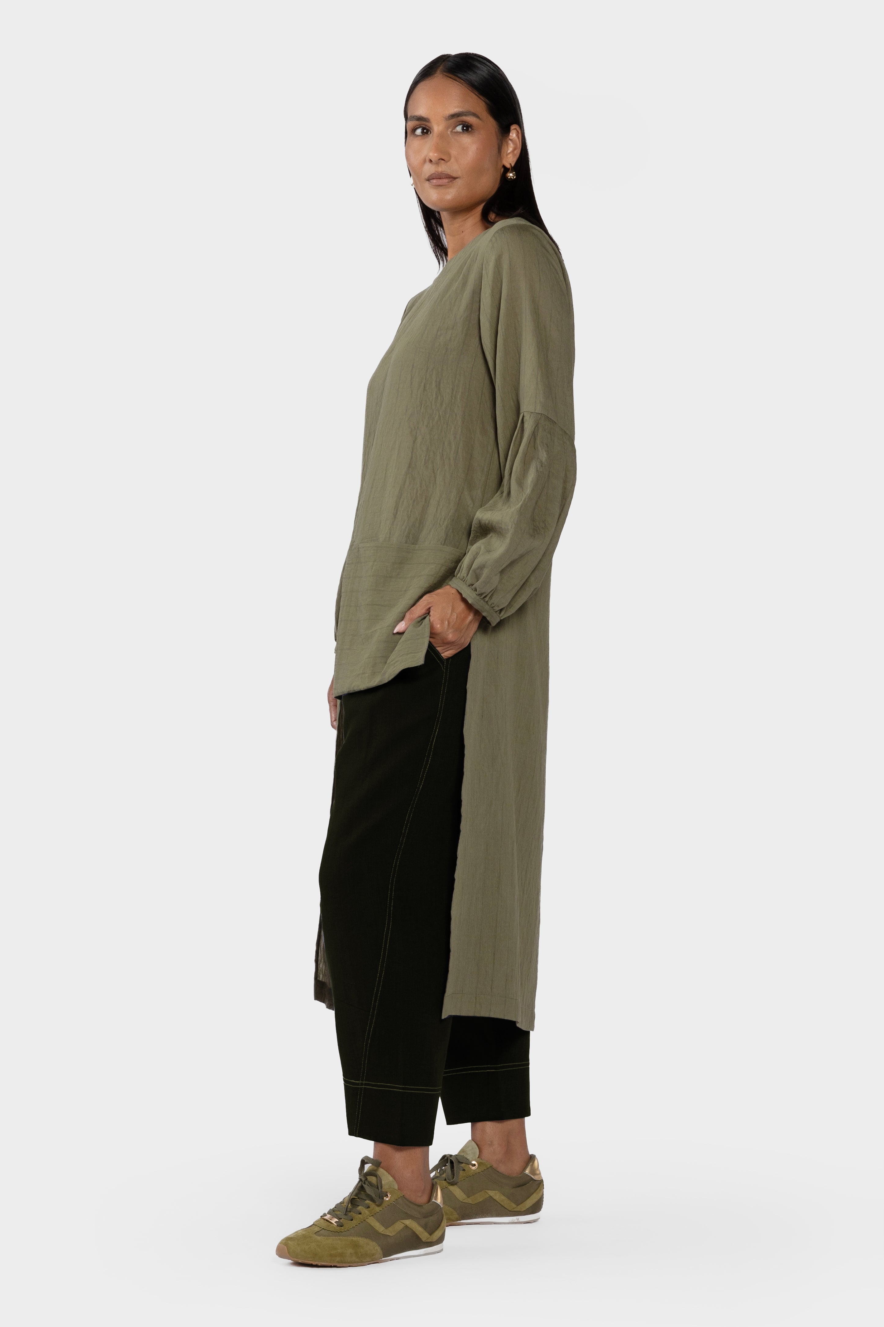 Voltage Asymmetric Tunic