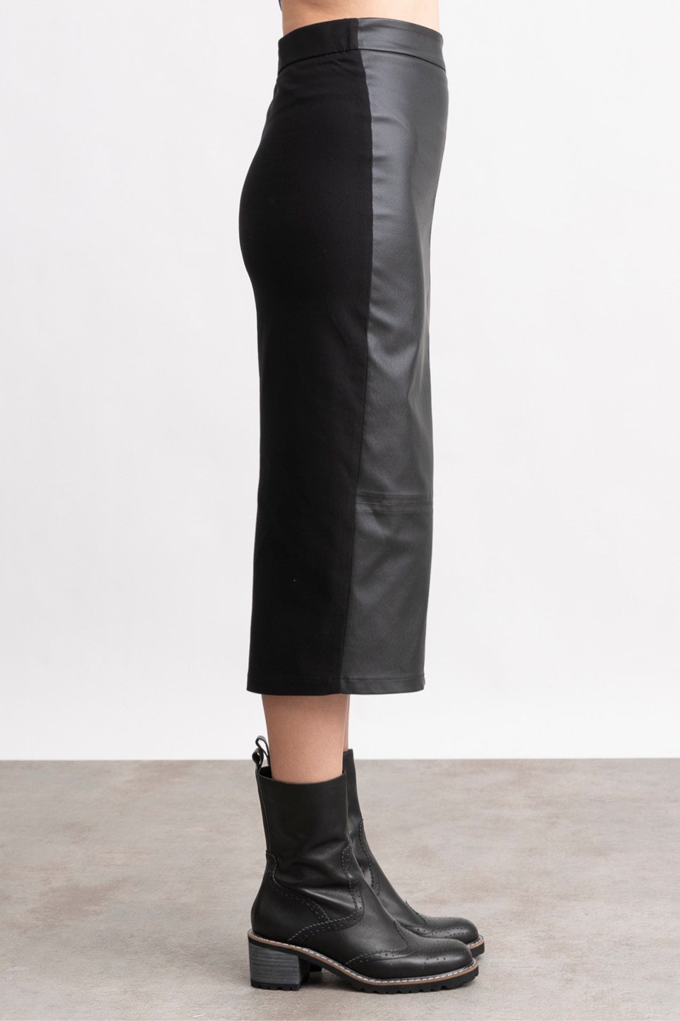 Black pencil skirt nz sale