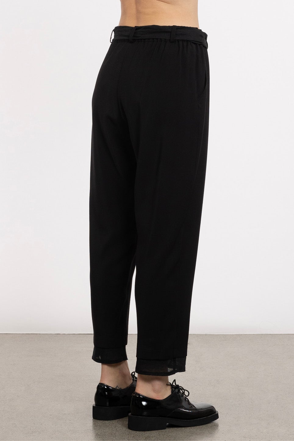 Tapered hot sale cropped trousers